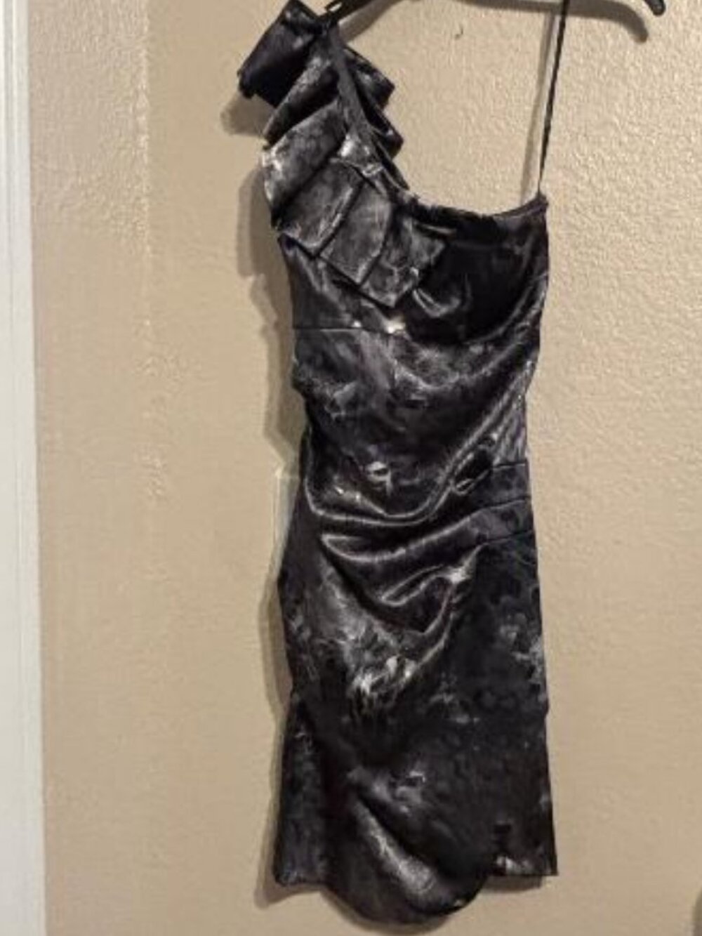 B. Darlin Dress 3-4 Sleeveless One Shoulder Draped Ruffled Satin Cocktail Party